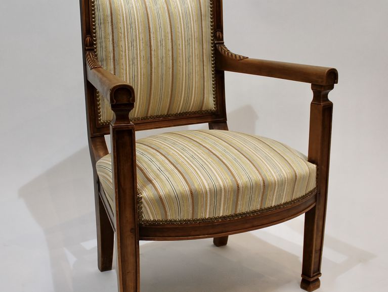 Complete refection of an Empire armchair - Fabric by the publisher Luciano Marcato, studded finish