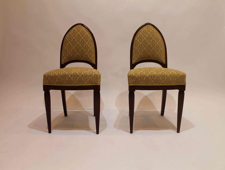 Réfection complète d'une paire de chaises Art Déco - Tissu de l'éditeur Osborne&Little , finition double passepoil Les Passementeries de l'Ile de France