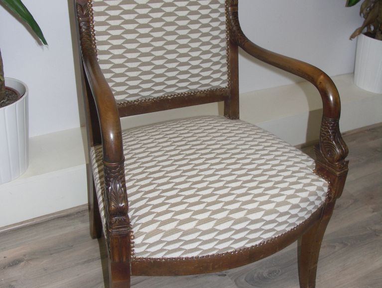 Complete renovation of an Empire armchair - Fabric editor Pierre Frey studded finish