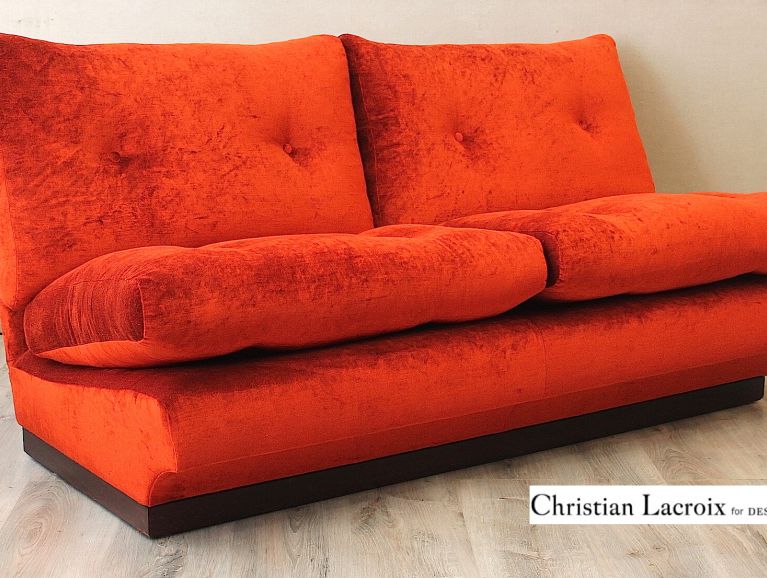 Complete réfection of a 1960s retro two-seater sofa - Christian Lacroix fabric edited by Designers Guild velvet Monceau Brandy