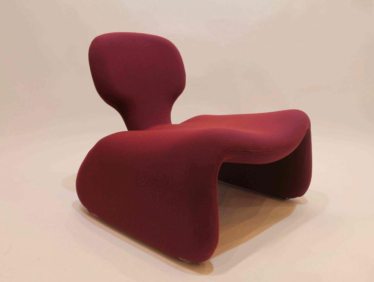 Réfection complète d'une chauffeuse modèle Djinn du designer Olivier Mourgue - Tissu de l'éditeur Kvadrat