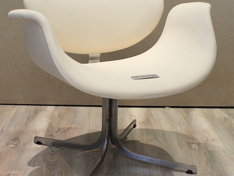 Réfection d'un fauteuil modèle Little Tulip du designer Pierre Paulin - Tissu éditeur Kvadrat