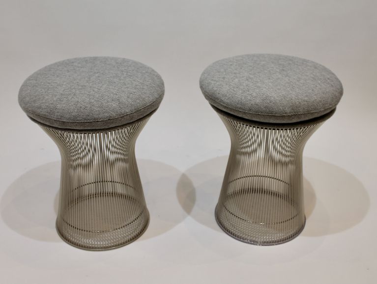 Réfection complète d'une paire de tabouret du designer Warren Platner-Tissu de l'éditeur Kvadrat