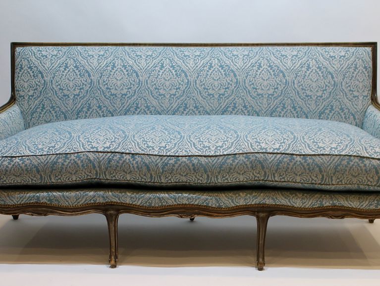 Complete refection of a Louis XV sofa - Fabric from the publisher Prestigious, studded finish
