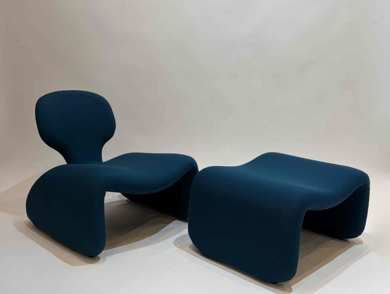 Complete restoration of an armchair and its ottoman, Djinn model by designer Olivier Mourgue - Fabric from the publisher Kvadrat.