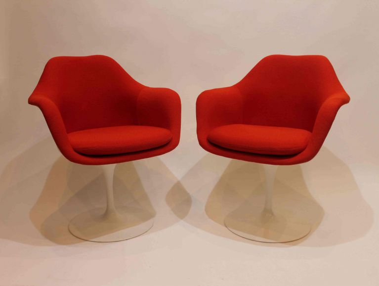 Réfection complète d'une paire de fauteuils Tulipe du designer Eero Saarinen - Tissu de l'éditeur Kvadrat