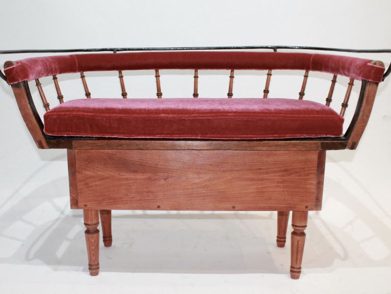 Transformation of a carriage seat - Fabric by editor Jane Churchill