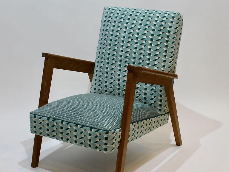Complete repair of a 1950s armchair covered with a coordinated velvet set - Fabric from the publisher Pierre Frey